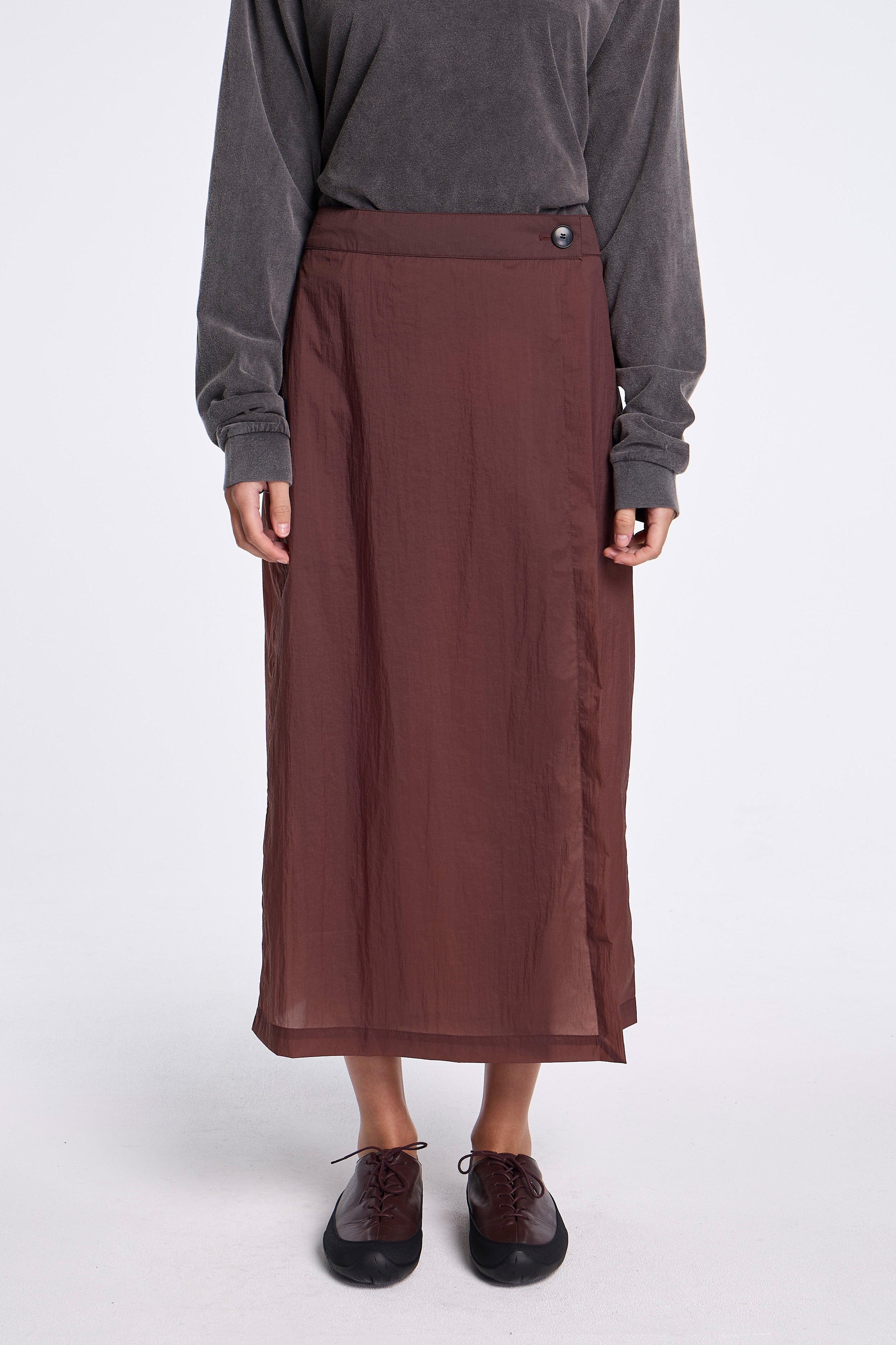 Classic Wrap Skirt Merlot Crinkled Tech