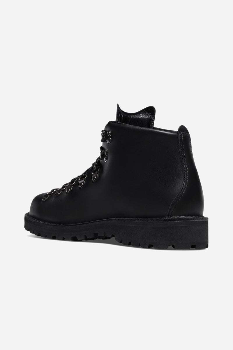 Danner Mountain Light Black â HAVN